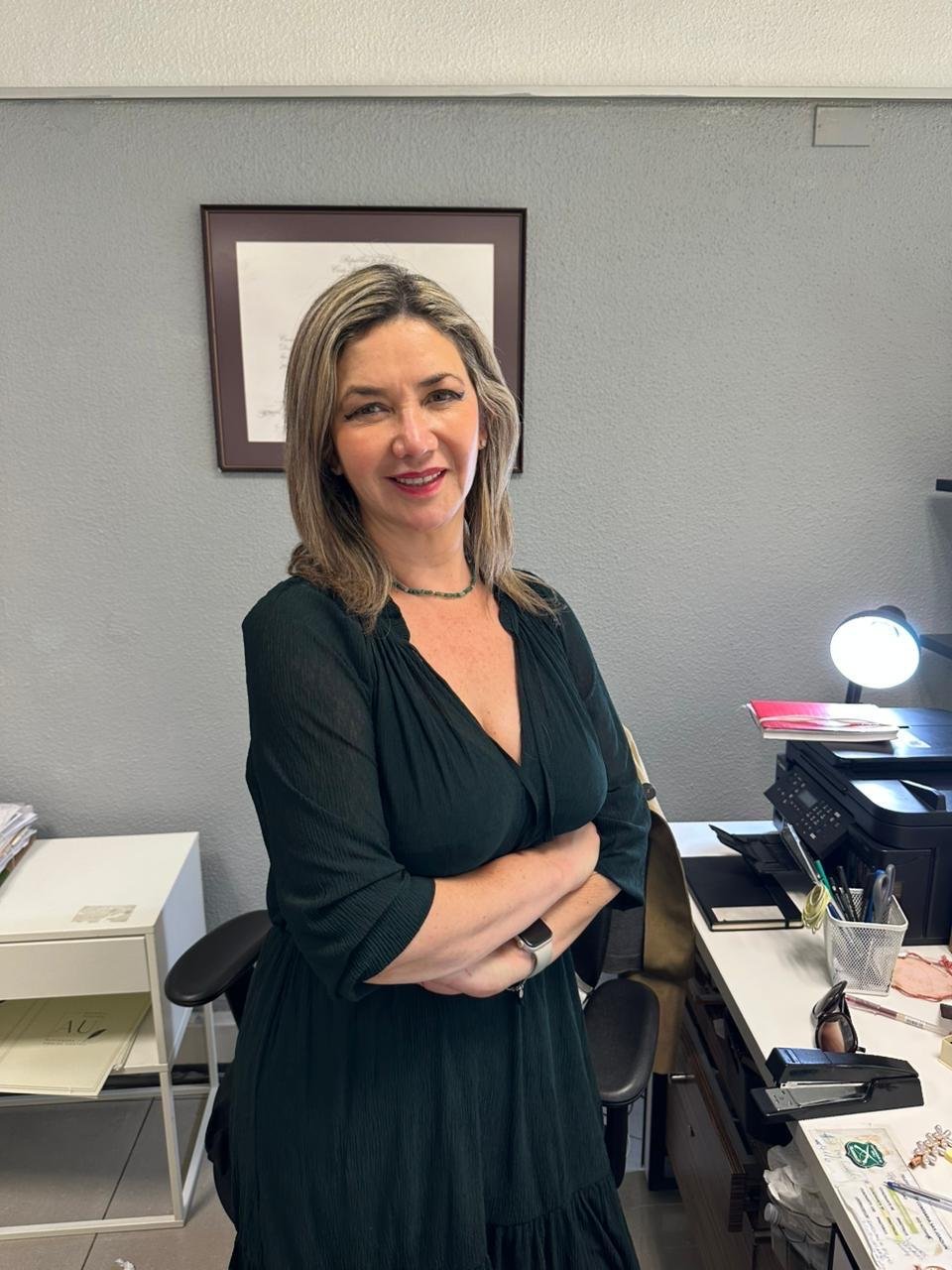 Alejandra Ugalde Castro en las oficinas de la 7ª Notaría de San Miguel