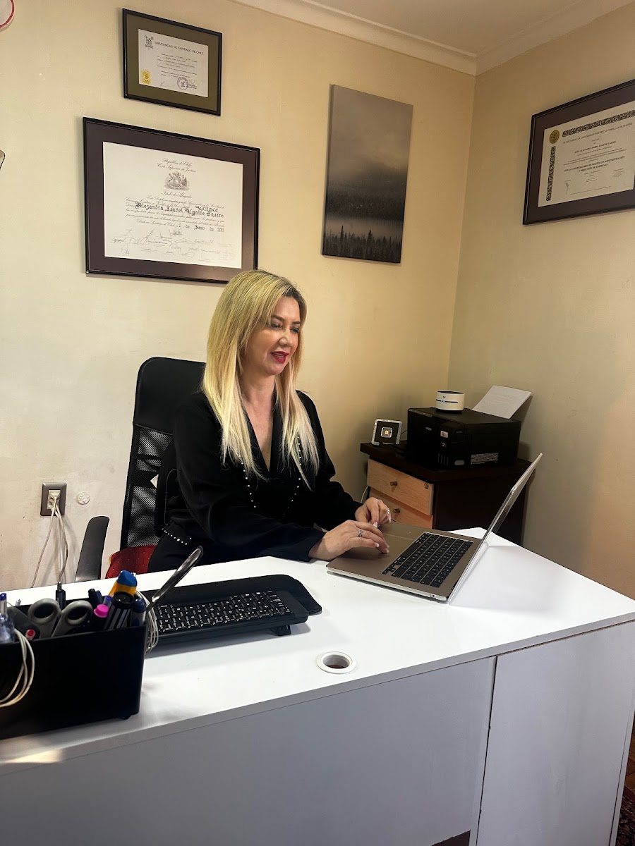 Oficina de la Notaria Pública Alejandra Ugalde Castro